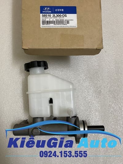 HEO THẮNG CÁI HYUNDAI I30 1 Banphutungoto.vn - HEO THẮNG CÁI HYUNDAI I30 - 585102L300-5