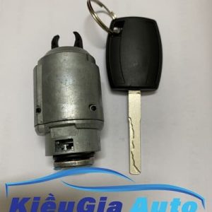 Banphutungoto.vn - Ổ KHÓA CẮM CHÌA NẮP CAPO FORD FOCUS - 4M5AA16B970ABA