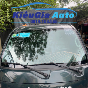 Kính chắn gió trước Kia K200