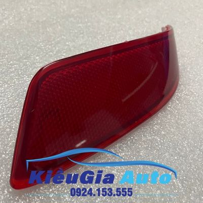 Đèn phản quang cản sau Toyota Camry 3 Đèn phản quang cản sau Toyota Camry - Ảnh 3