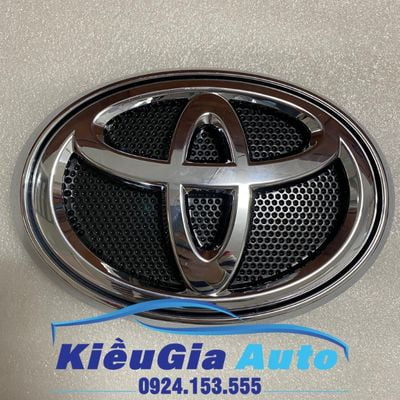 Lô gô trước Toyota Hilux 2016-2023 2 Lô gô trước Toyota Hilux 2016-2023 - Ảnh 2