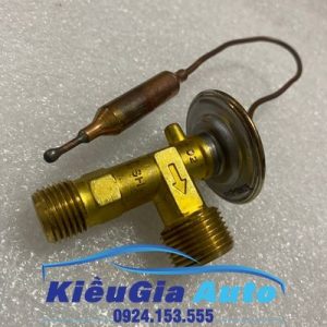 Banphutungoto.vn - Van tiết lưu 1 râu giàn lạnh sau Mazda BT50 2005-2012 - UH7161J14.2