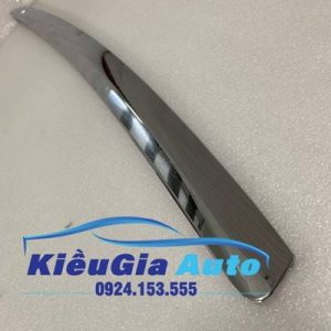 Nẹp mạ nắp capo Ford Focus 2008-2011