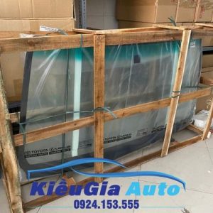 Kính chắn gió trước Toyota Fortuner 2016-2023