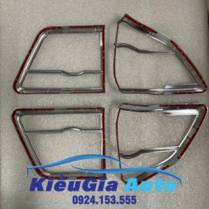 Ốp mạ đèn hậu Toyota Fortuner 2012-2015 6 3 5 1