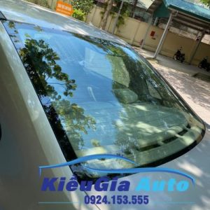 Kính chắn gió sau Ford Focus 2005-2009