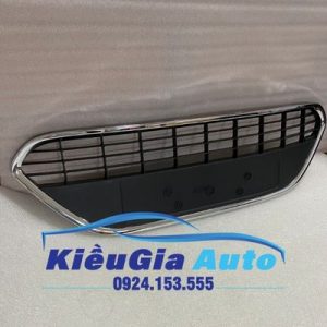 Lưới ba đờ sốc trước Ford Focus 2009-2012