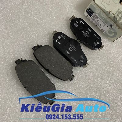Má phanh trước Mercedes C300 2014-2021 2 Bố thắng trước Mercedes C200 2014-2021