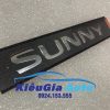 Lô gô chữ nổi Nissan Sunny 2013-2017 11 Lô gô chữ nổi Nissan Sunny 2013-2017