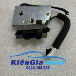 Ổ khóa ngậm cốp sau Ford Mondeo 2001-2007