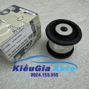 Cao su càng A dưới trước Mercedes GL350 W164 2010-2011