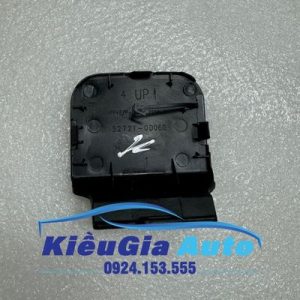 Nắp chụp móc cứu hộ Toyota Yaris 2014-2018
