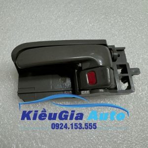 Tay mở cửa trong Toyota Corolla 2000-2007