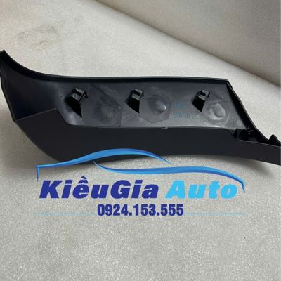 Ốp cản trước Ford Everest 2007-2015 1 Ốp cản trước Ford Everest 2007-2015