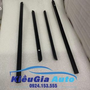 Nẹp chân kính ngoài Shuguang Pickup 1993-2006
