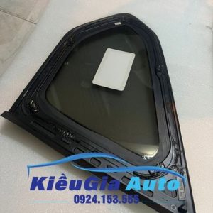 Kính hông chết sau Hyundai Santafe 2019-2024