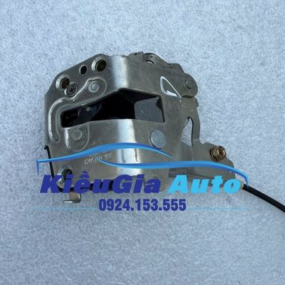 Ổ khóa ngậm cửa lùa giữa Toyota Hiace 2005-2014 2 Ổ khóa ngậm cửa lùa giữa Toyota Hiace 2005-2014 - Ảnh 2