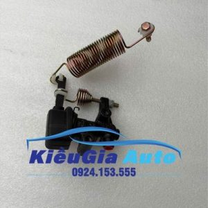 Bộ chia dầu phanh xe Dongben 121 5 Bộ chia dầu phanh Dongben 8 chỗ