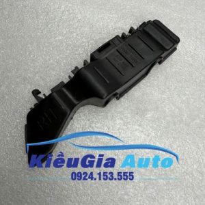 Tai cài cản trước Hyundai Accent 2011-2016