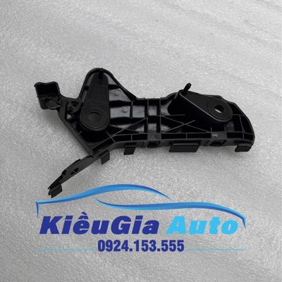 Tai cài cản trước (ba đờ sốc trước) Mazda 3 2020 đến 2027 giá tốt 4 Tai cài cản trước (ba đờ sốc trước) Mazda 3 2020 đến 2027 giá tốt - Ảnh 4