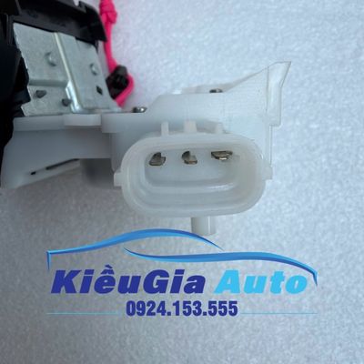 Ổ khóa ngậm cốp sau Toyota Fortuner 2016 đến 2026 giá tốt 2 Ổ khóa ngậm cốp sau Toyota Fortuner 2016 đến 2026 giá tốt - Ảnh 2